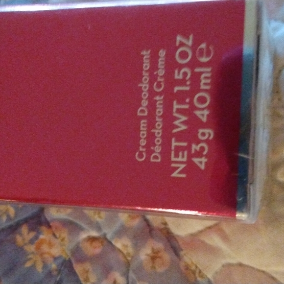 ElizabethArden Deodrant - Picture 3 of 6